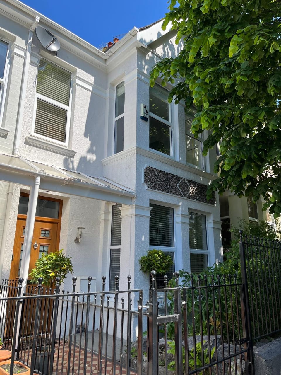Entire Victorian House 3 bedrooms House in Plymouth