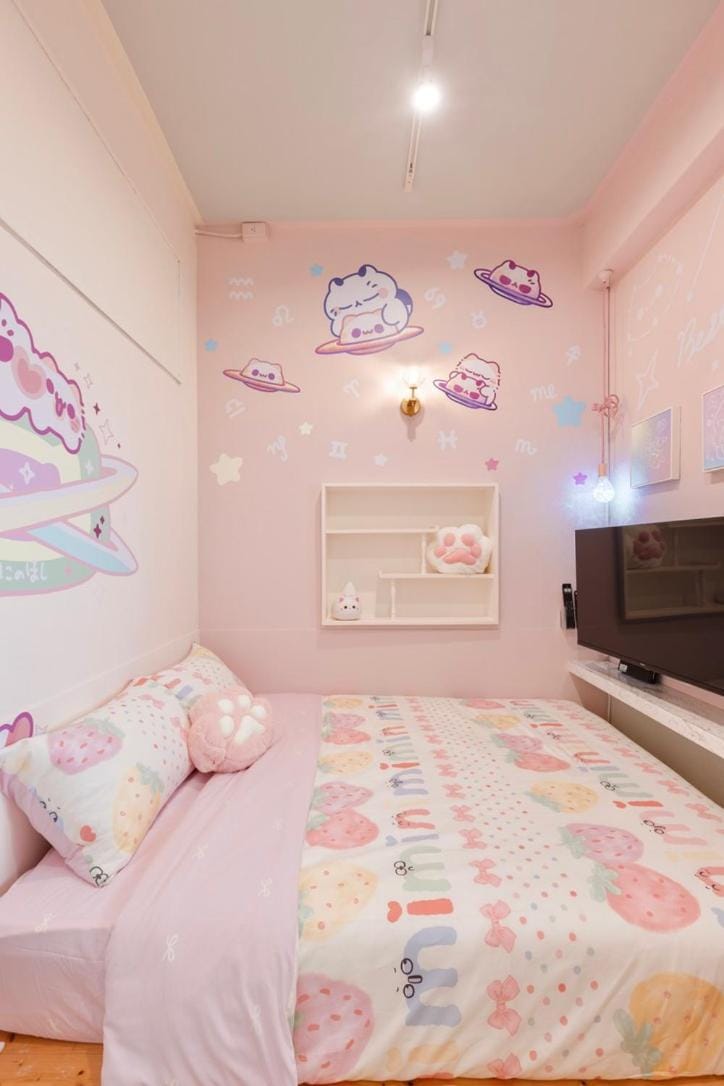 Bed, TV and multimedia, Photo of the whole room, Bedroom