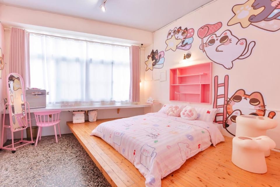 Bed, Photo of the whole room, Bedroom