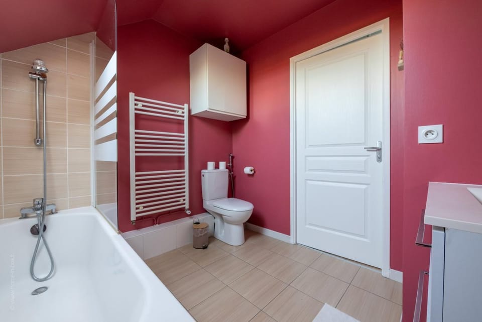 Toilet, Bathroom, Bath