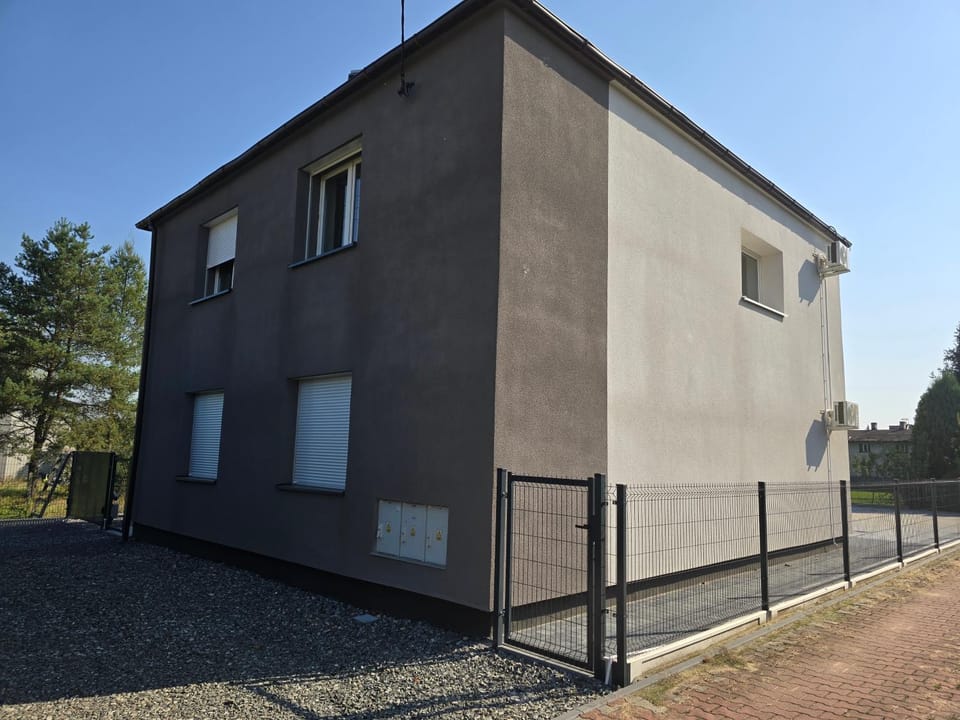 Property building, Day