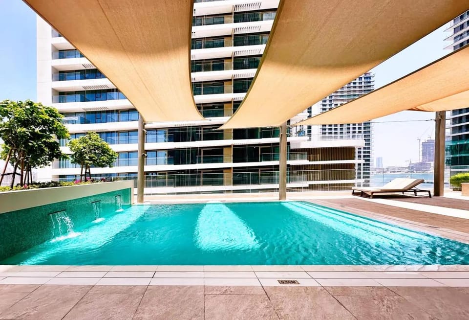 Chic 2BR with Iconic Dubai Eye and Palm Views Apartment in Dubai