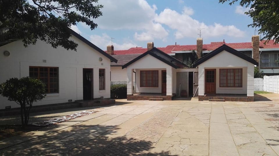 Property building, Day, On site