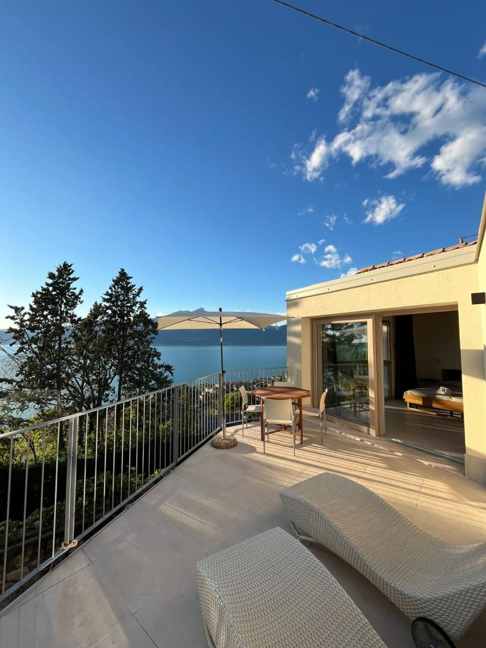 Property building, Balcony/Terrace