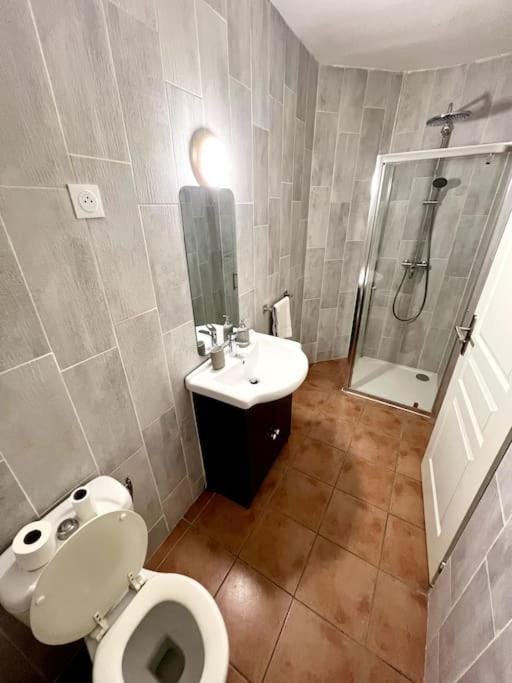 Shower, Toilet, Bathroom