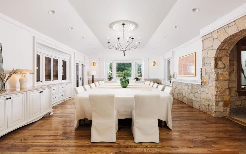 Private 37 Acre Lake Estate On 164 Acres - 11 Br House in Hudson Valley