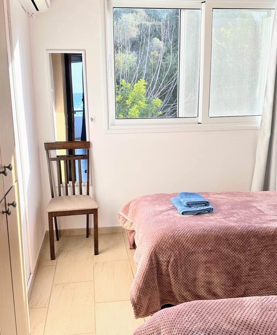 Bedroom, Garden view