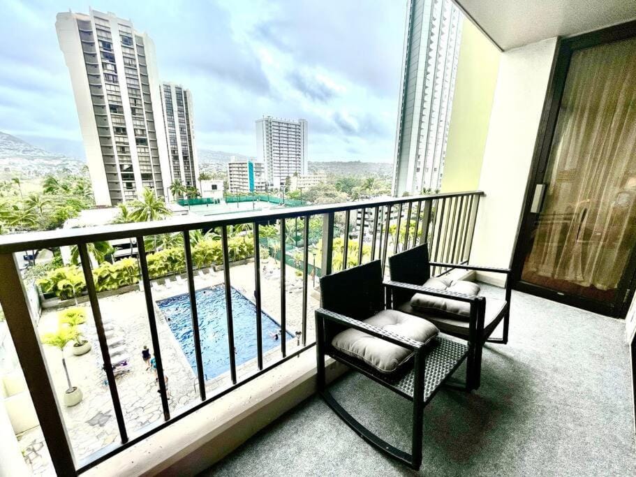 Large 1 bedroom & parking views WSUN1001 Apartment in Honolulu