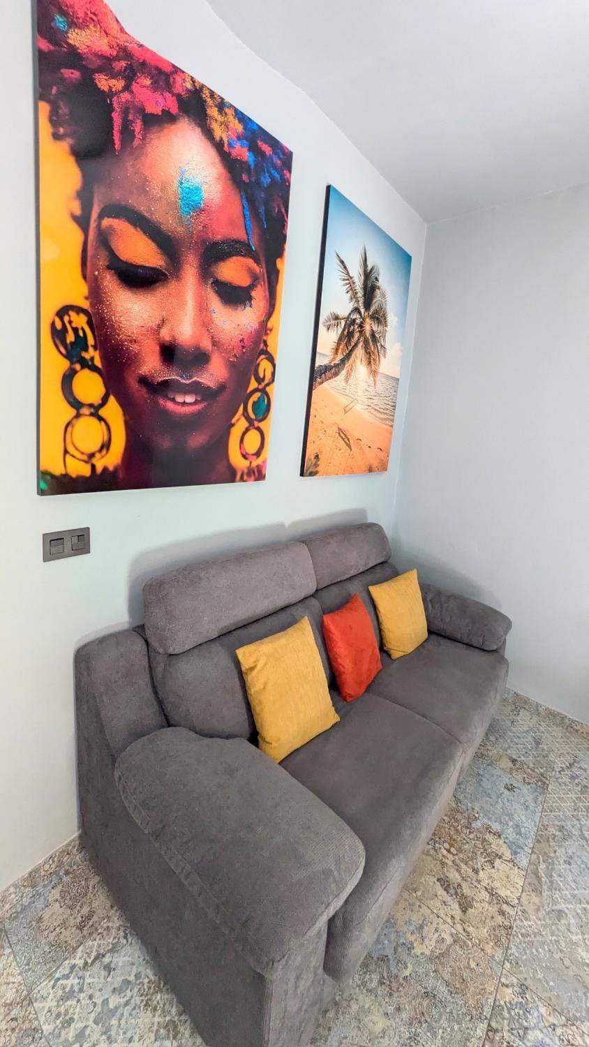 Living room, Decorative detail, Seating area