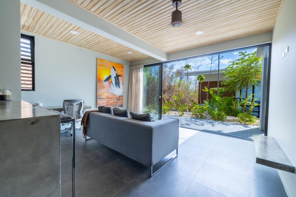 Patio, Living room