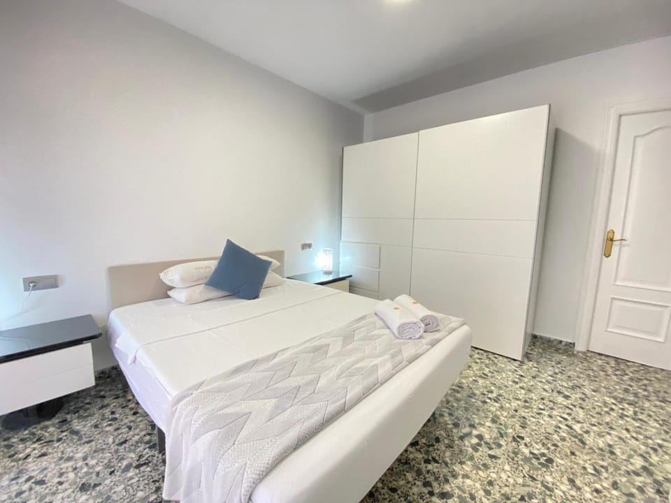 Bed, Bedroom, wardrobe