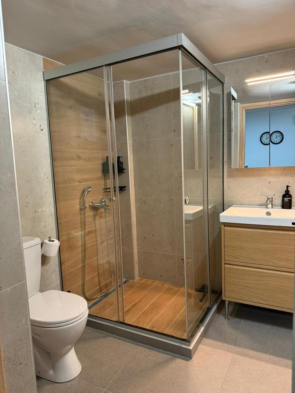 Shower, Toilet, Bathroom