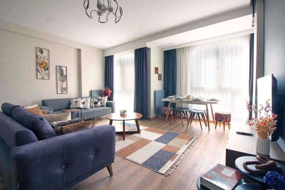 TV and multimedia, Living room, Seating area, Dining area