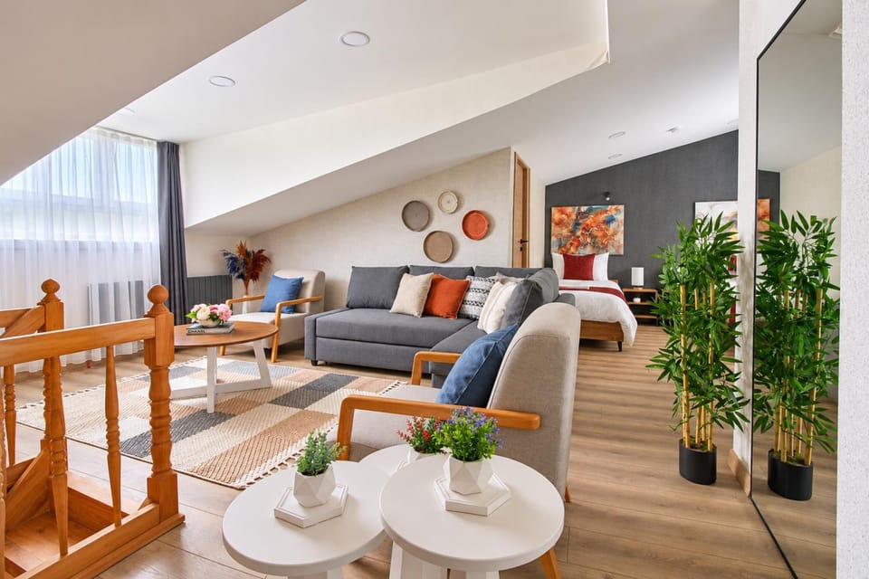 Living room, Seating area