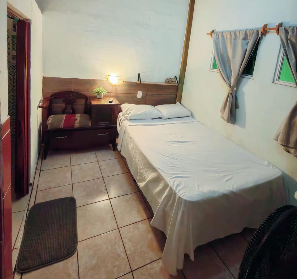 Casa de Limón 01 Bed and Breakfast in La Libertad Department, El Salvador