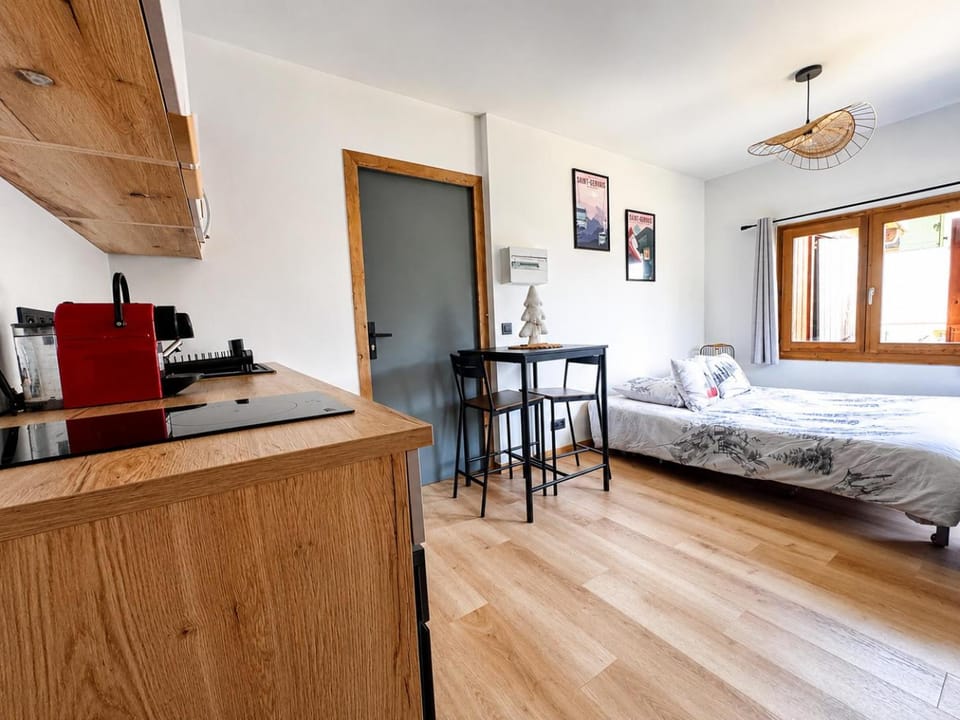 Cosy, Jardin & Montagne Proche TMB Apartment in Saint-Gervais-Bains