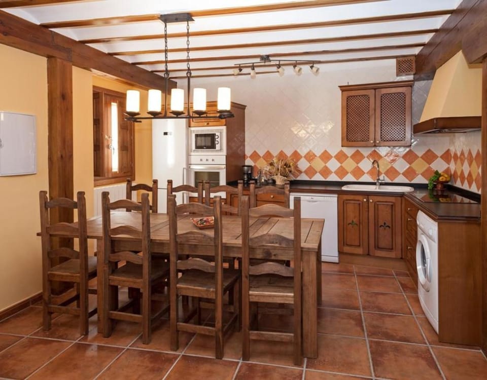 Property building, Kitchen or kitchenette, Living room