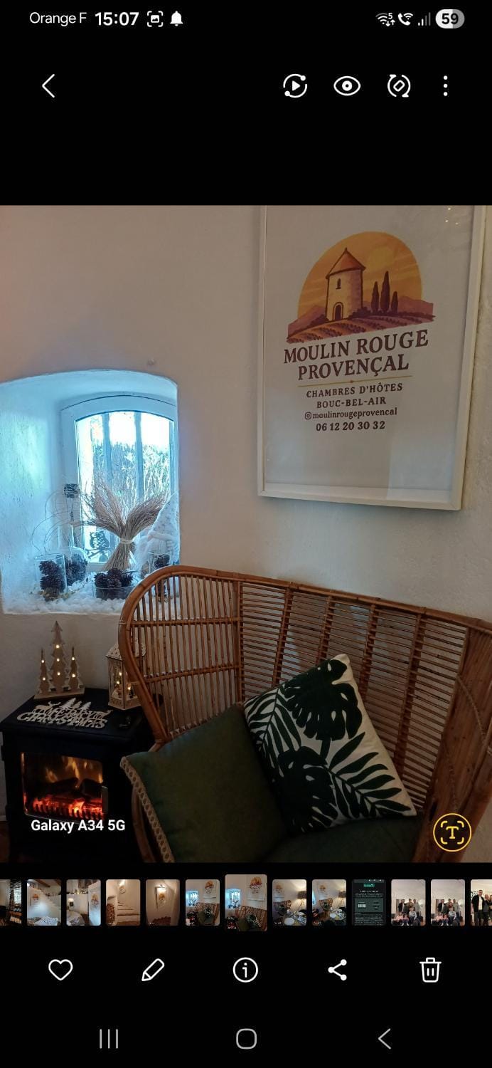 Moulin Rouge Provençal Suite Premium avec jacuzzi extérieur Aix Marseille Bed and Breakfast in Aix-en-Provence