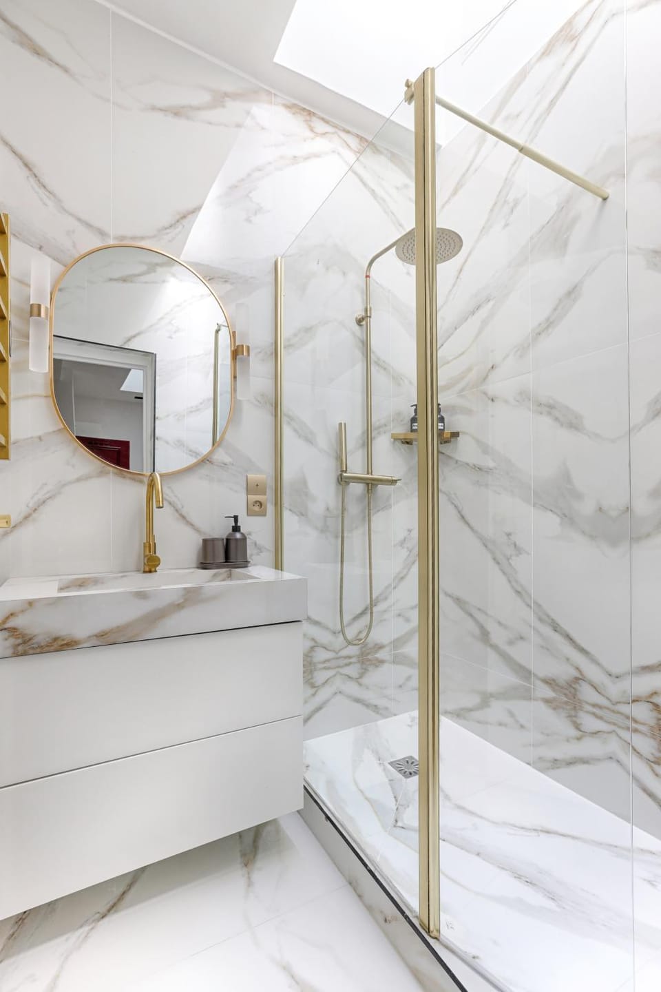 Shower, Bathroom, towels