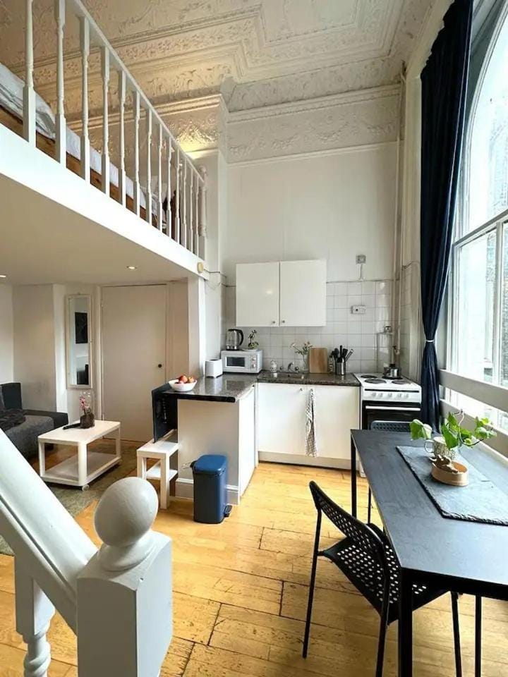 Duplex Studio by Hyde Park- 8 Apartment in City of Westminster