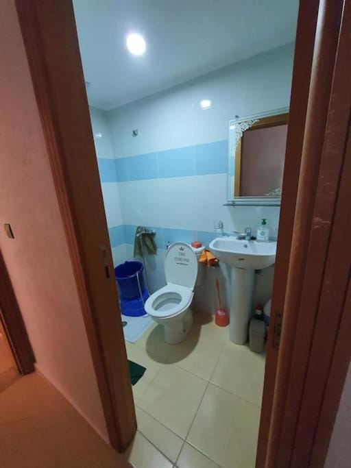 Toilet, Bathroom