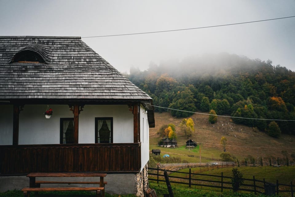 Casa Bunicilor Ciocanu House in Brașov County