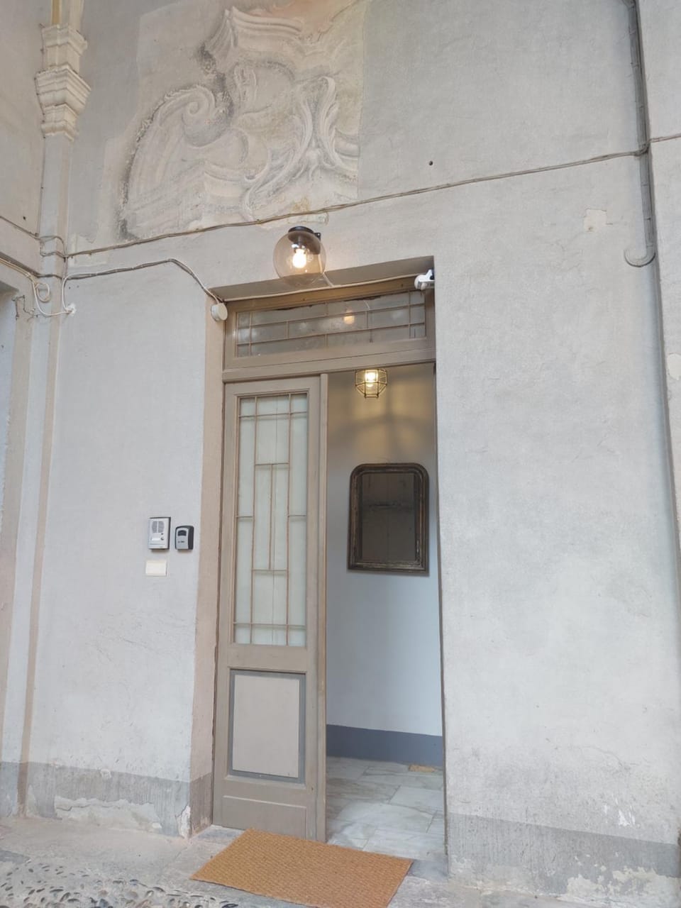 Facade/entrance