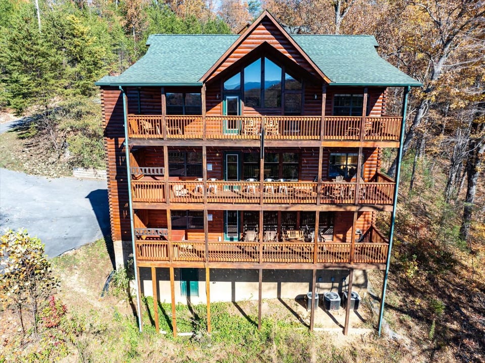 Wildbriar Inn By Colonial Properties Chalet in Sevier County