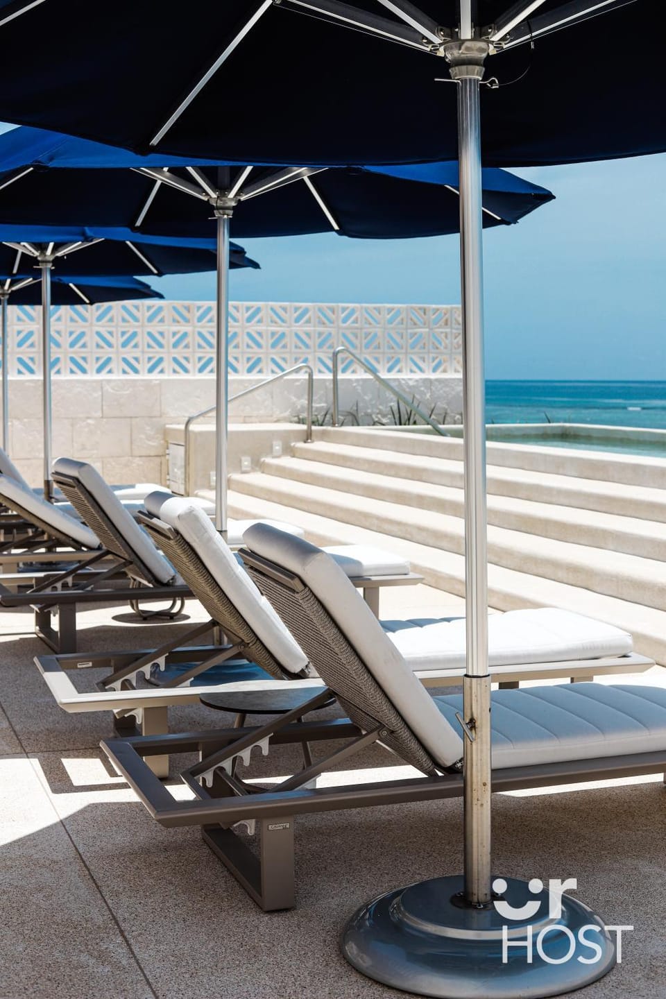 Natural landscape, Balcony/Terrace, Beach, Sea view, Swimming pool, sunbed