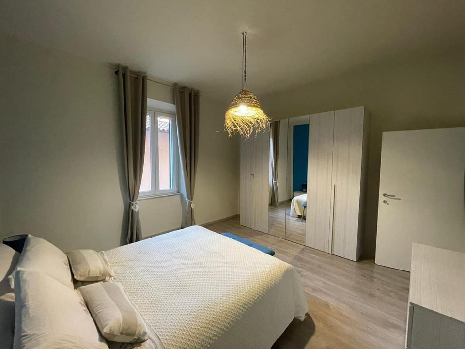 Bed, Photo of the whole room, Bedroom, wardrobe, air conditioner