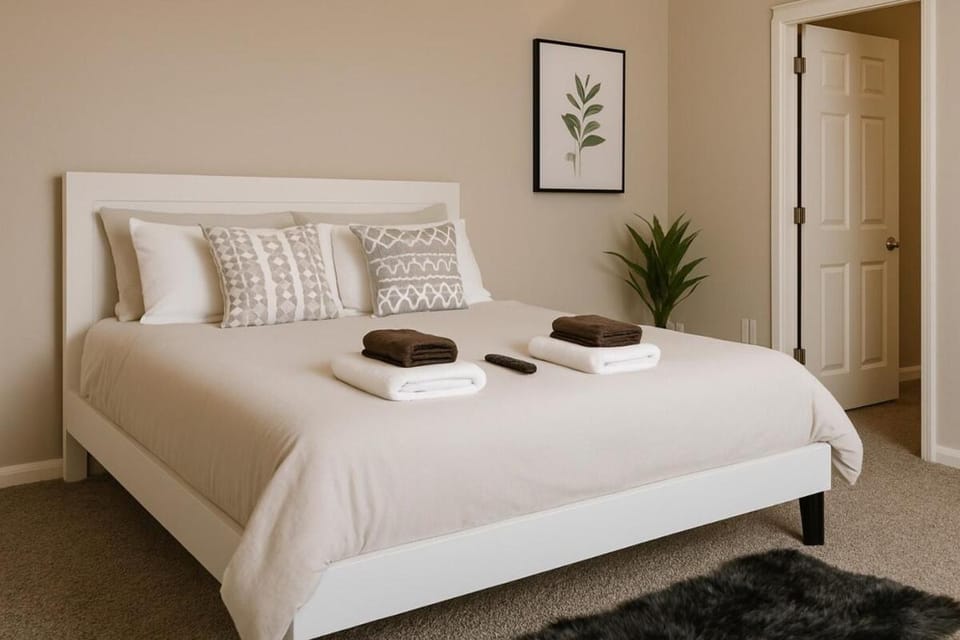 Playhouse SQ Downtown, Rock Hall, Clinic, CSU Apartment in Cleveland Heights
