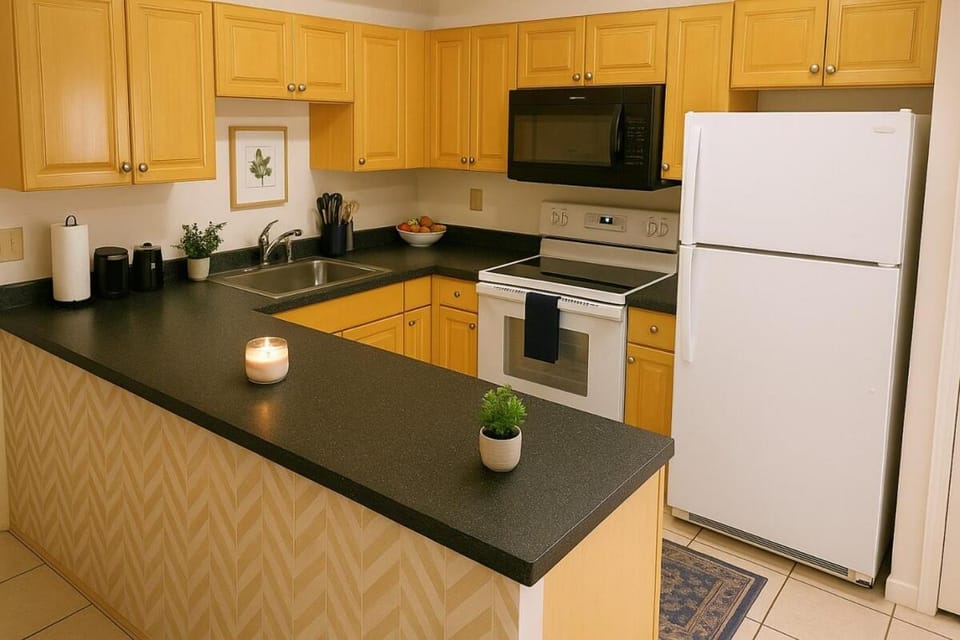 Cozy Playhouse Sq Loft Near Clinic & CSU Apartment in Cleveland Heights