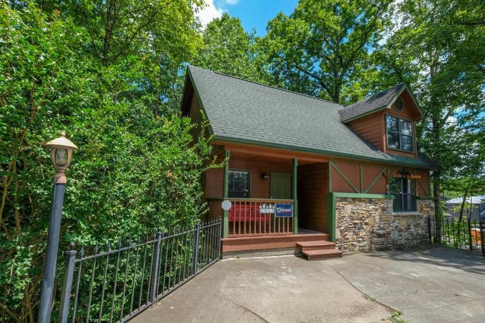 Gateway to the Smokies Your Door to the Mountains Chalet in Pigeon Forge