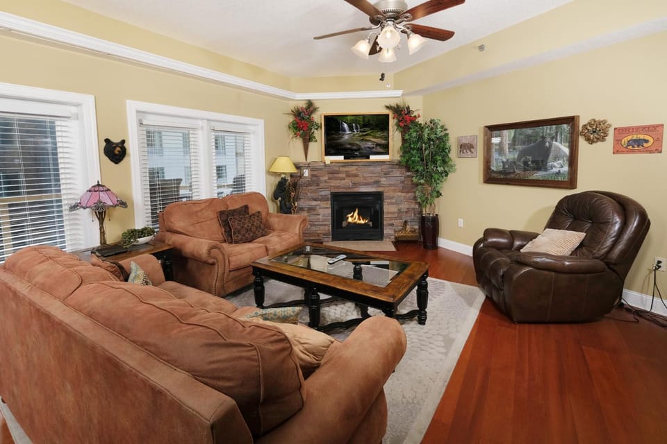 Deer Field Downtown Gatlinburg at Your Door House in Gatlinburg