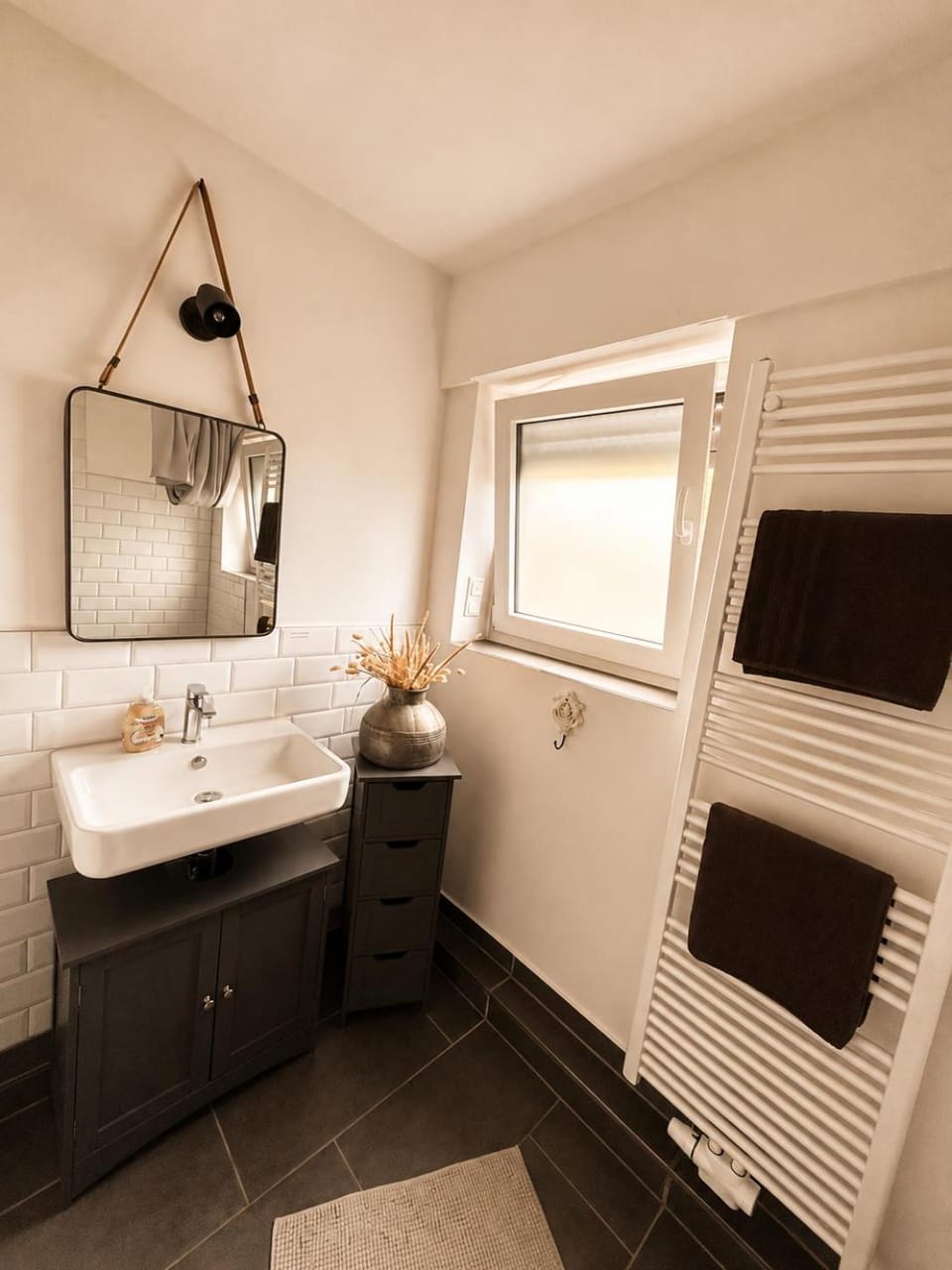 Bathroom, towels