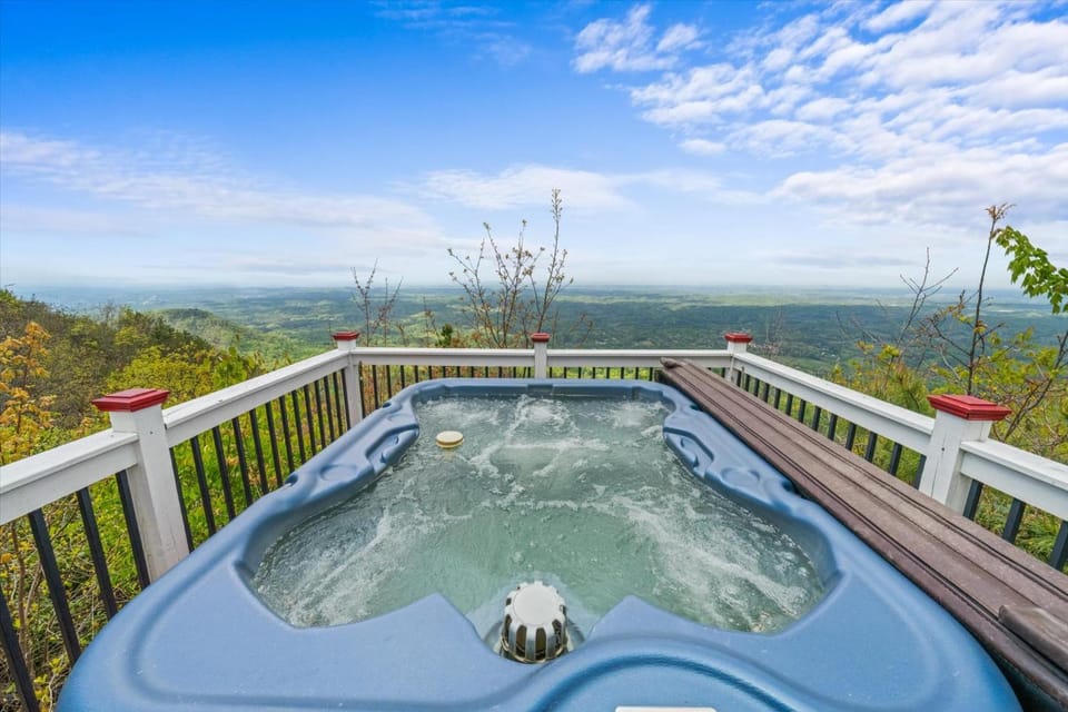 Cloud View Manor Stay Above the Clouds Chalet in Sevier County