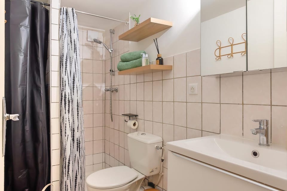 Le Nid Eucalyptus Apartment in Nouvelle-Aquitaine