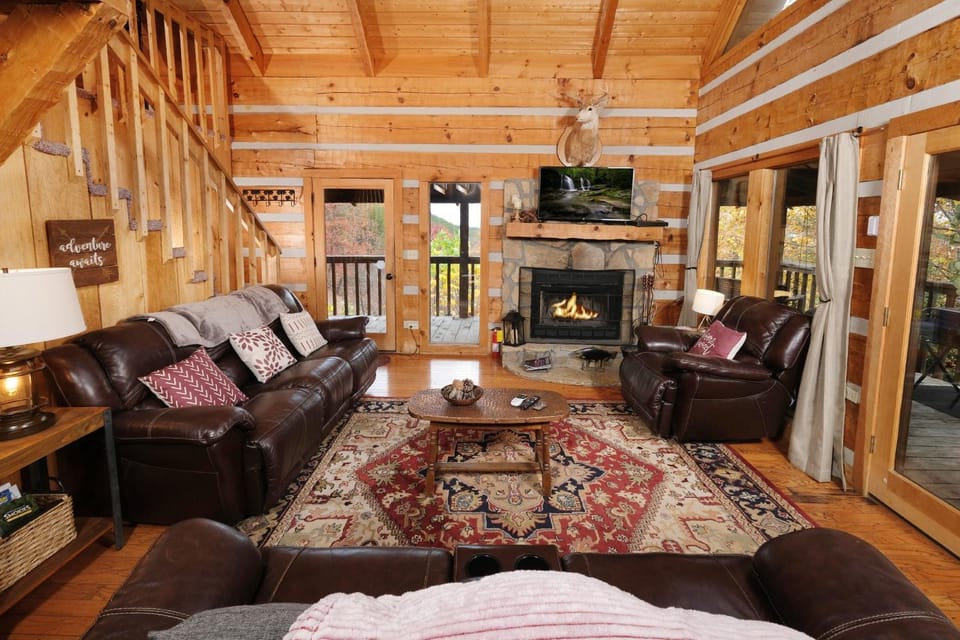 Bluff Mountain Hideaway Your Secret Smokies Cabin Cabin in Sevier County