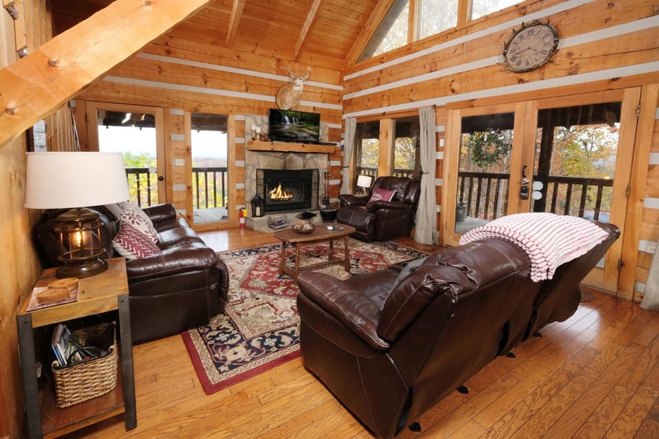 Bluff Mountain Hideaway Your Secret Smokies Cabin Cabin in Sevier County