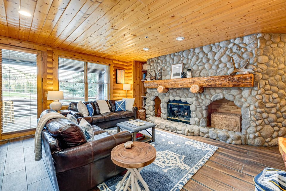 Condo w/ Private Hot Tub at Base of Deer Valley! House in Park City