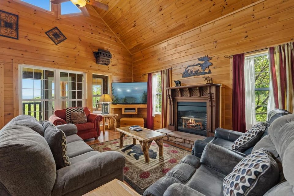 Cabin T T for Tennessee, Time to Relax Cabin in Sevier County