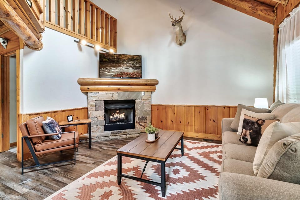 It's a Wonderful Life Make Every Moment Count Chalet in Pigeon Forge