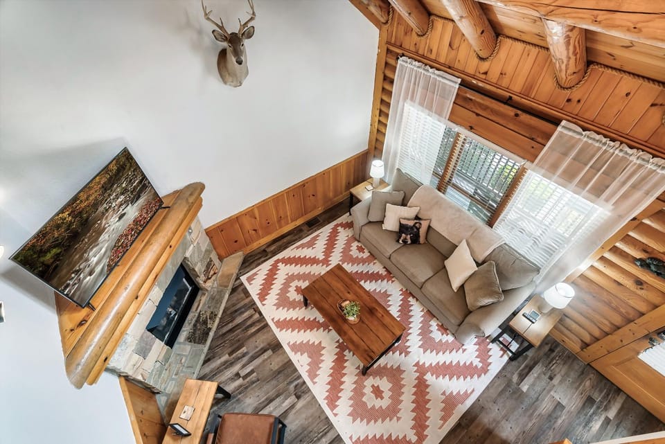 It's a Wonderful Life Make Every Moment Count Chalet in Pigeon Forge