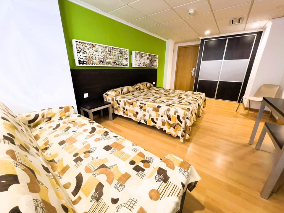 Bed, Photo of the whole room