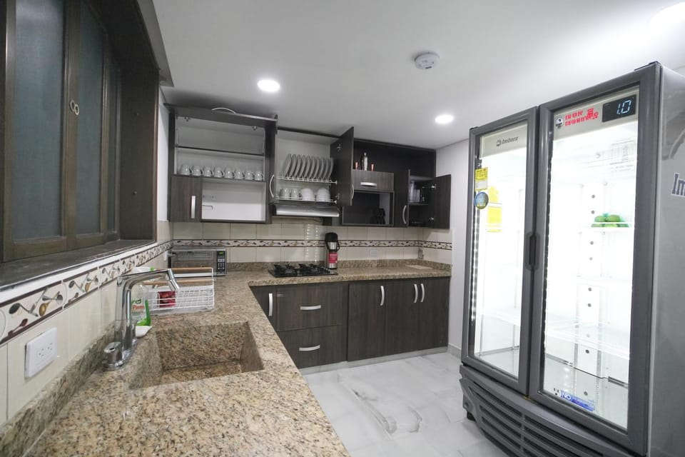 Kitchen or kitchenette, Communal kitchen