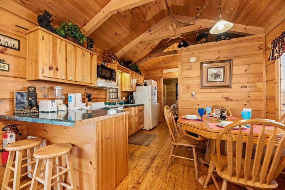 Forever Mine A Romantic Escape for Two Chalet in Gatlinburg