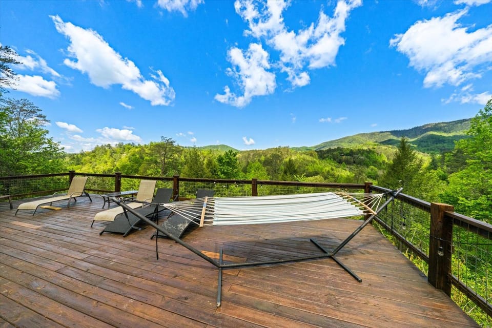 Tequila Moon Dive Into Paradise Chalet in Sevier County