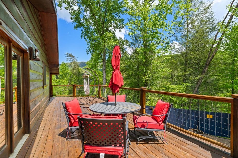 Tequila Moon Dive Into Paradise Chalet in Sevier County