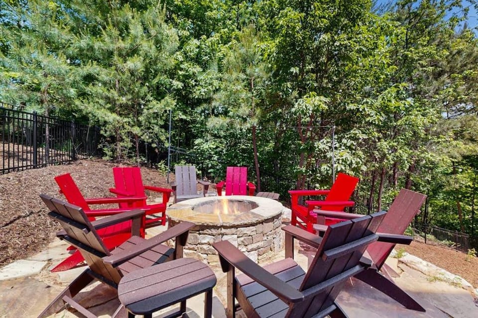 Boulder Ridge Cabin Cabin in Lake Lure