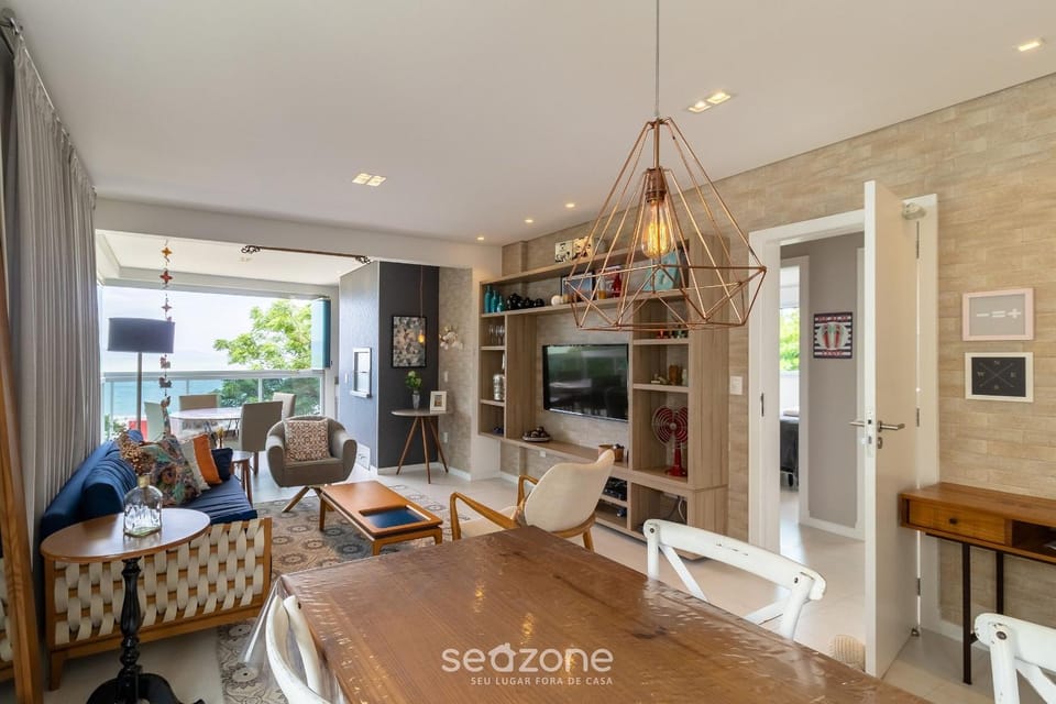 TV and multimedia, Living room, Dining area